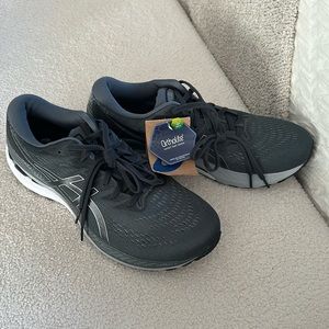 New ASICS Gel-Kayano 28 in charcoal